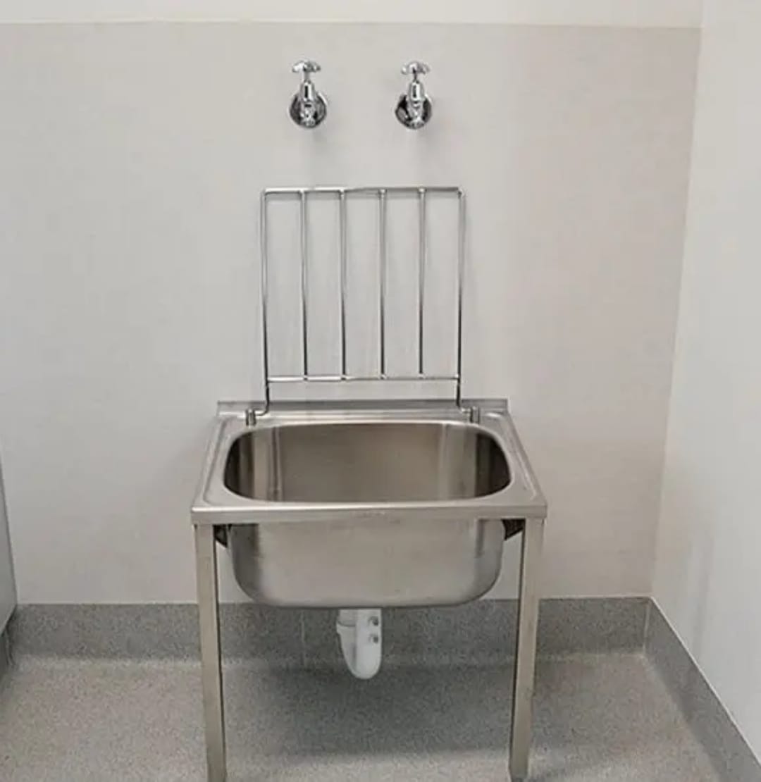 Commercial Stainless Steel Wall Mounted / Floor Mounted Dual Use Cleaner's Sink, Janitor Sink, Utility Sink - 600mm x 700mm x 900mmH